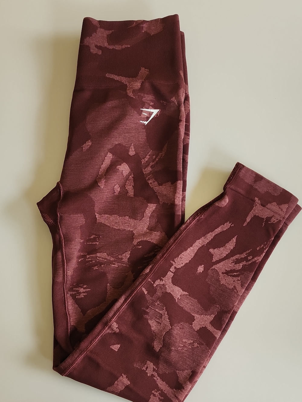Gymshark Women's  Scrunch Butt Burgundy Maroon Camo Leggings